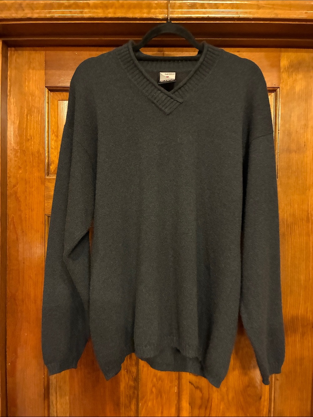 Men's Large Cashmere Nordstrom Clan Douglas V-Neck Sweater from Scotland (ABBA)